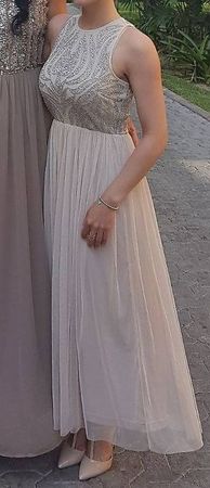 Elegantes Kleid - perfekt für Zeremonien und Hochzeiten