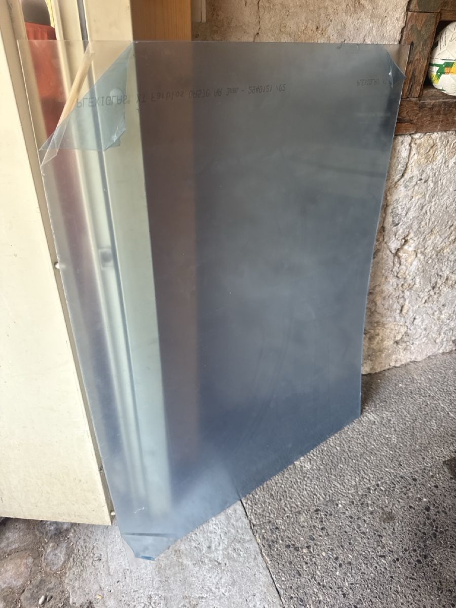 Servierplatten: Plexiglas – Gebraucht aus Langnau i. E. von Acrjl