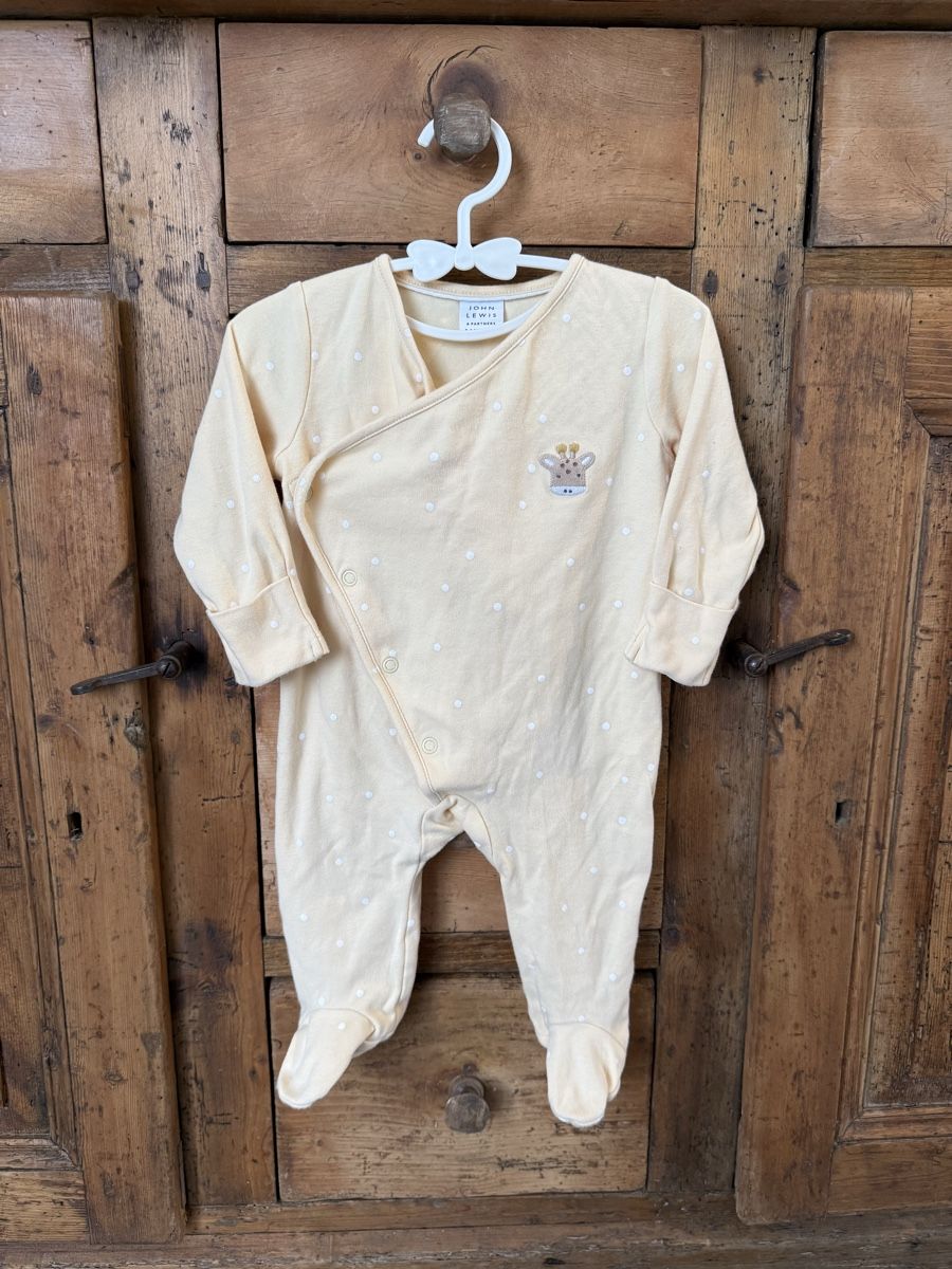 Pigiama & Simili: Pyjama John Lewis cache cœur jaune taille 3-6 mois – Nuovo e nell'imballaggio originale da Vésenaz venduto da mar_xpz7