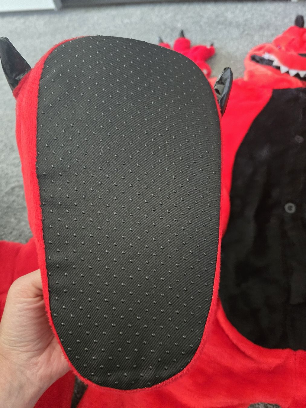 Costumi: Roter Drache Kostüm, Grösse 110 – Usato da Unterentfelden venduto da Panda-87 1