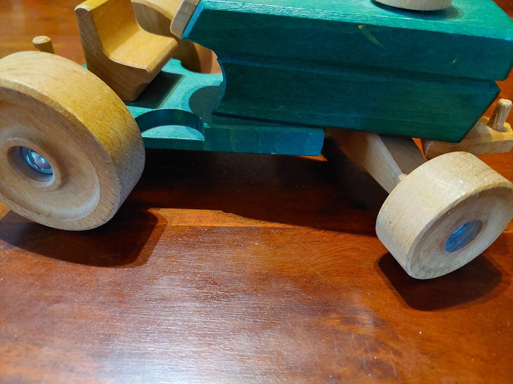 Giocattoli: Holztraktor Grün – Usato da Beckenried venduto da Havacola 4