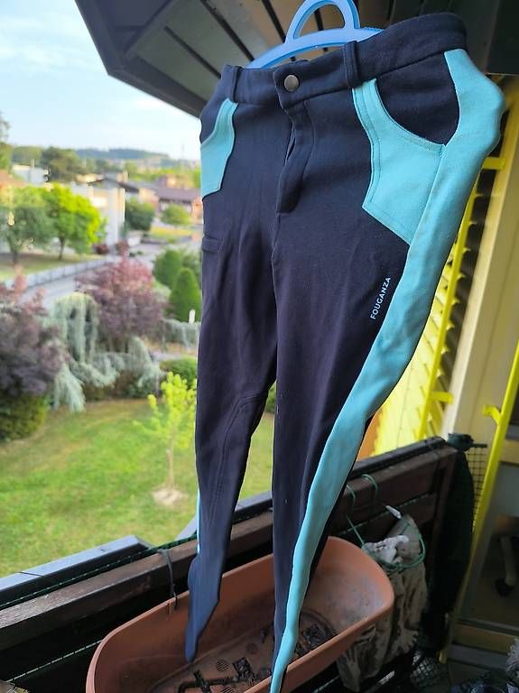 Pantaloni: Pantalon équitation fille 8ans  – Usato da Estavayer-le-Lac venduto da cht_55s8 3