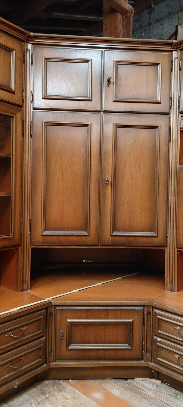 Credenze: Eckschrank, Buffetschrank, Massivholz, – Usato da Brislach venduto da ericCH