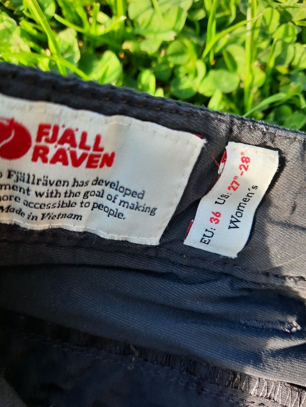 Fjällräven Pantaloni: Fjällräven - Pantalons de Randonnée, 36 – Usato da Haute-Nendaz venduto da DetoutDerien 2