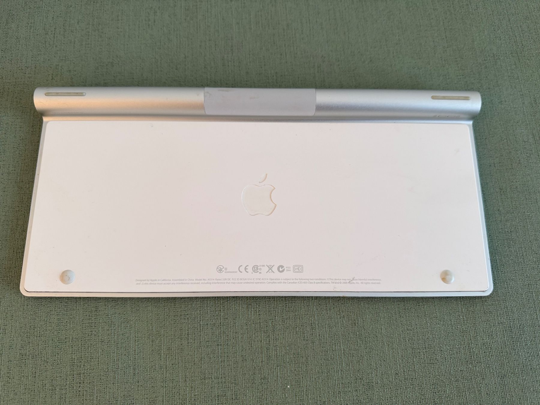Apple Tastiere: Apple Wireless Keyboard Model A1314 – Usato da Frauenfeld venduto da lona05 3