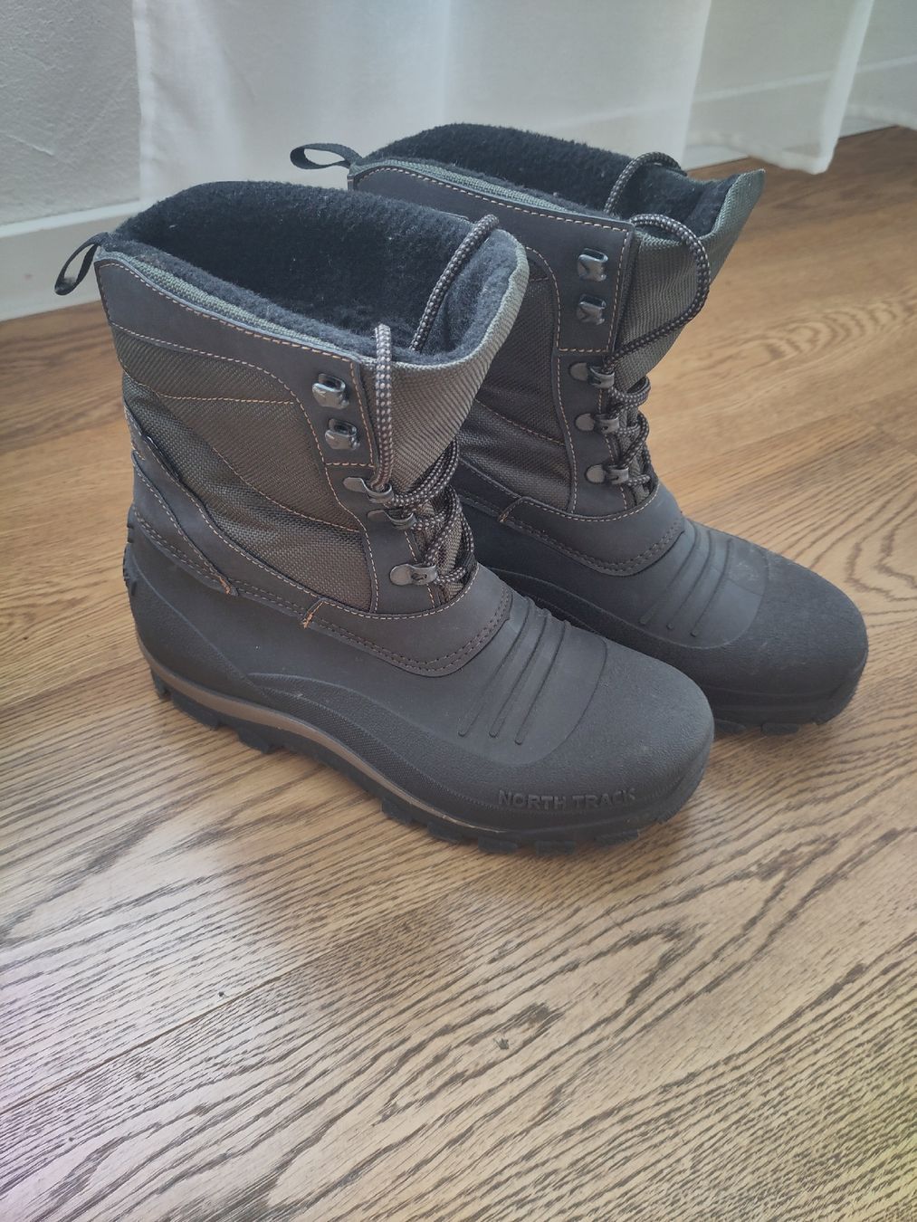 Herrenschuhe: Schneestiefel Gr. 40 – Gebraucht aus Affoltern am Albis von T.i.d.e