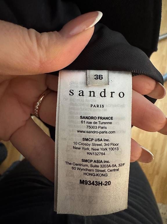 Cappotti: Sandro Paris Mantel schwarz 36 – Usato da St. Gallen venduto da eda_zbp9 2