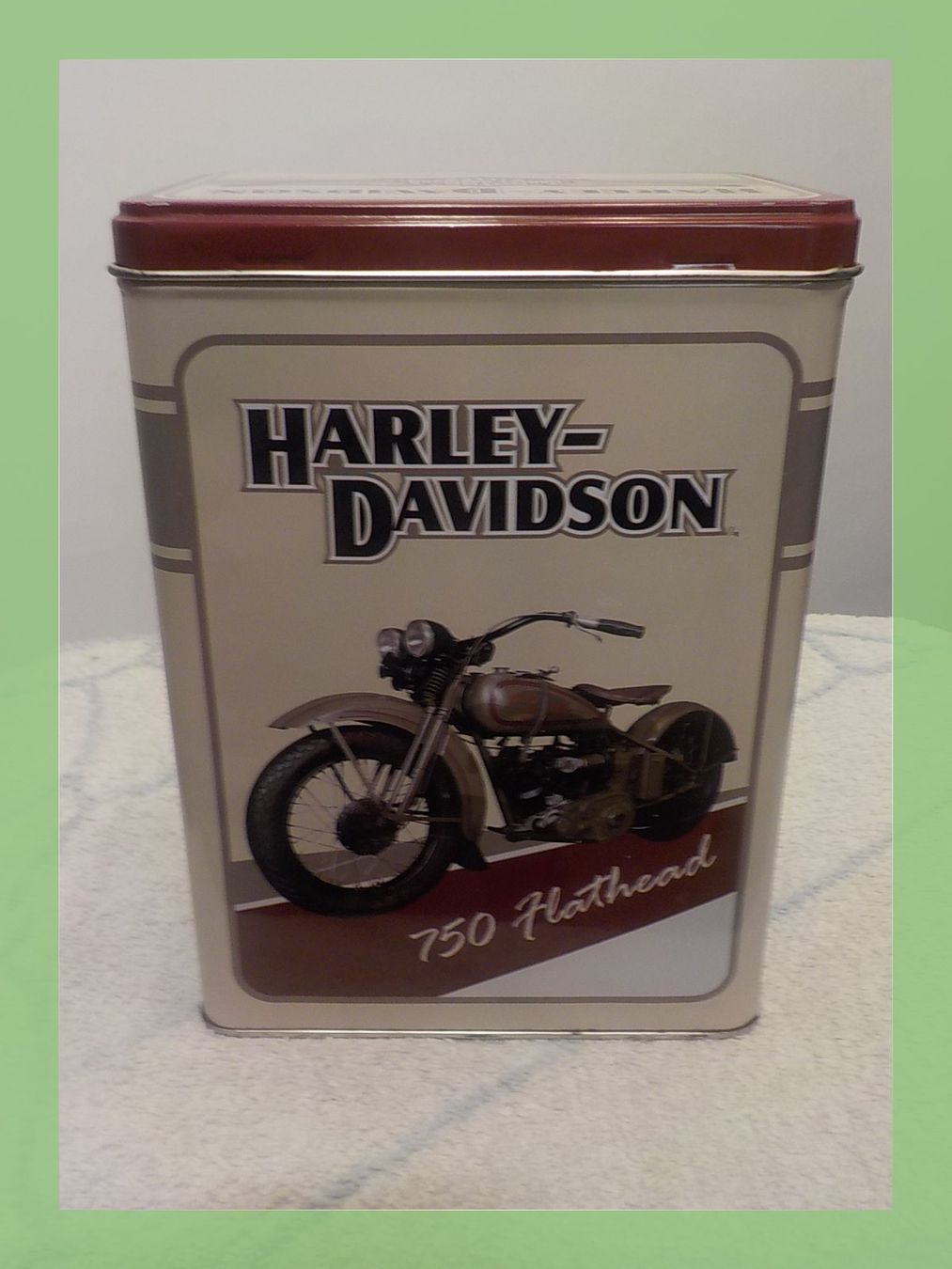 Harley-Davidson Toutes les décorations: Blechdose Harley-Davidson  "750 Flathead" US Import – D'occasion à Bülach par Freieck