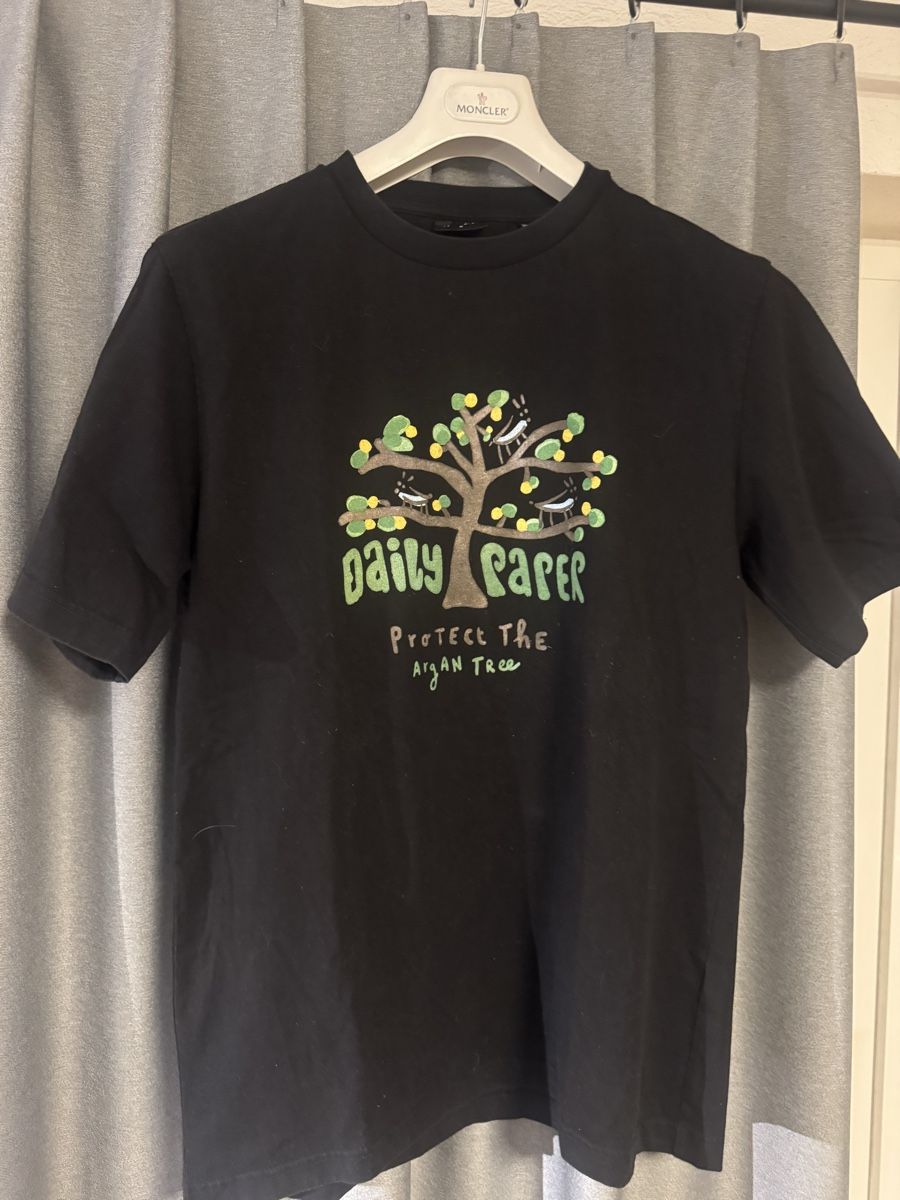 T-shirt: Daily Paper T-Shirt – Usato da Grüningen venduto da Jimmy20 2