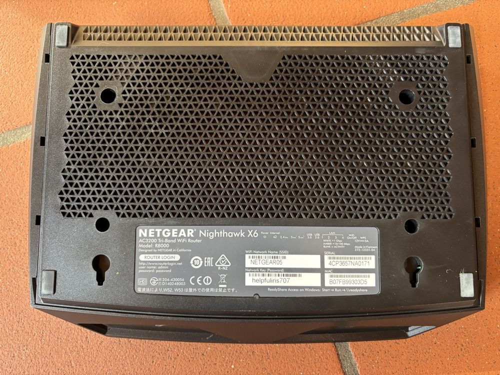 Netgear Nighthawk X6 AC3200 Tri Band WLAN Router R8000 (Gebraucht) in