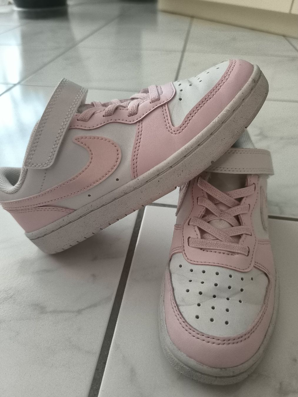 Nike Scarpe per ragazze: Mädchen Schuhe nr 32 Nike – Usato da Buchs SG venduto da Cor-Pie