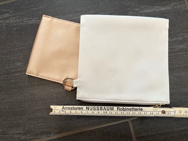 Custodie per cosmetici: 2 Etui weiss und gold – Nuovo (secondo la descrizione) da Pfäffikon ZH venduto da GZHDZV 1