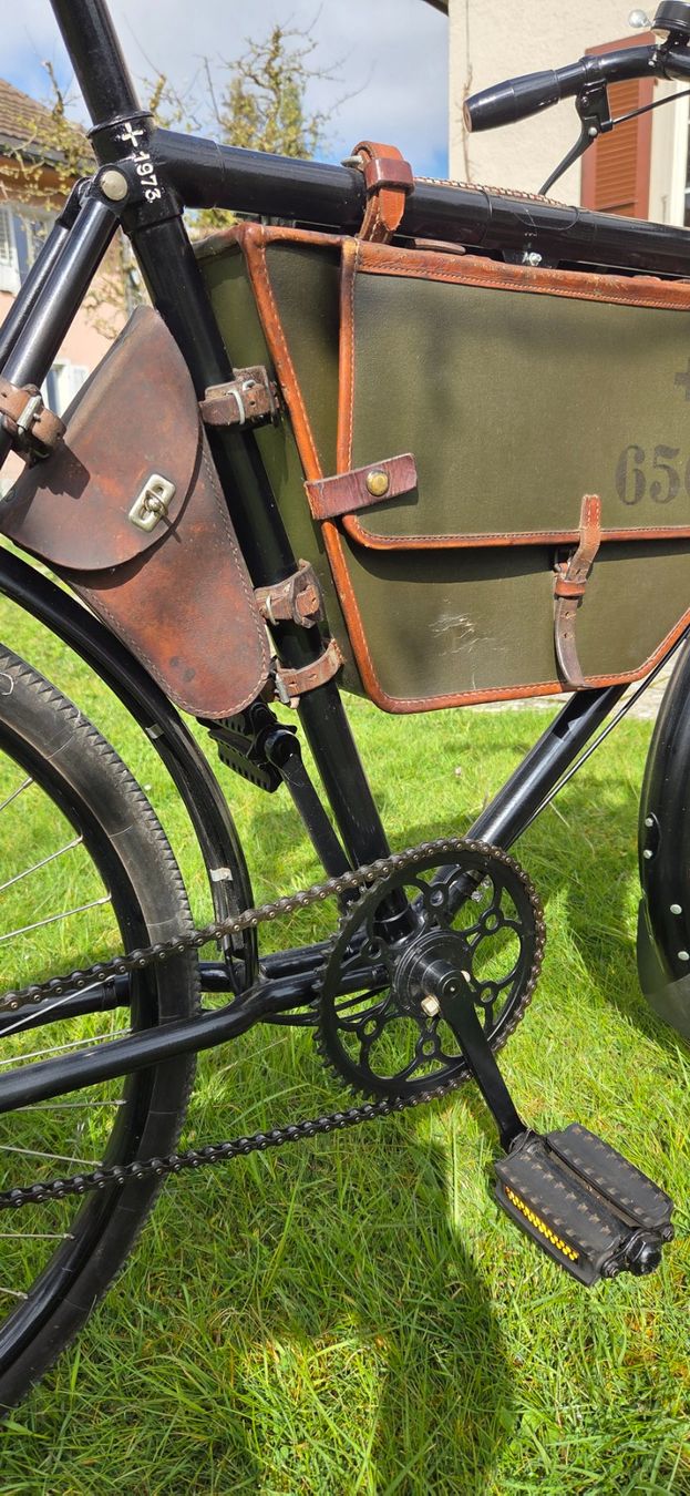 Schweizer Armee Biciclette: Militärvelo mit Rahmentasche – Usato da Strengelbach venduto da fah09 3