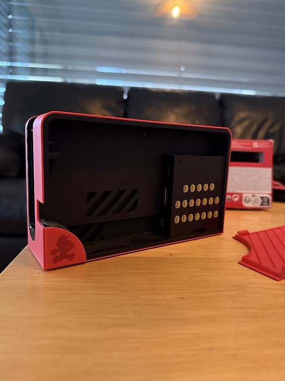 Console: Nintendo Switch OLED Mario Red Edition – Usato da Biberist venduto da kev_p2nz 2