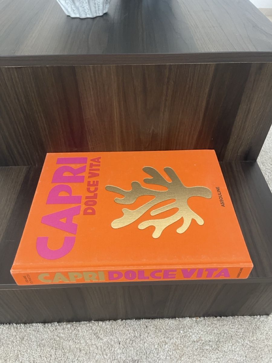 Libri: Buch Capri Dolce Vita von Assouline – Usato da Horgen venduto da JPR911