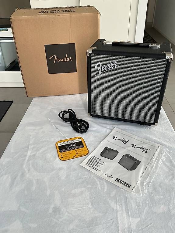 Amplificatori: Ampli basse Fender Rumble 15 watts  – Nuovo e nell'imballaggio originale da Lausanne venduto da vox65 3