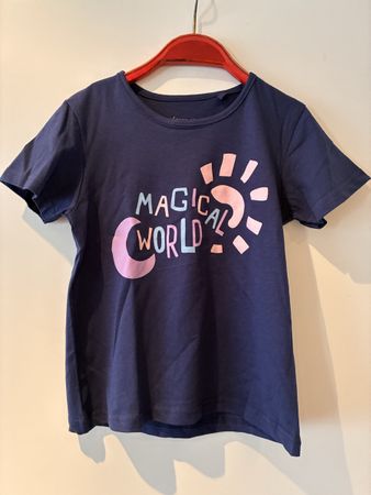 Schönes Tshirt Gr. 122, Neu