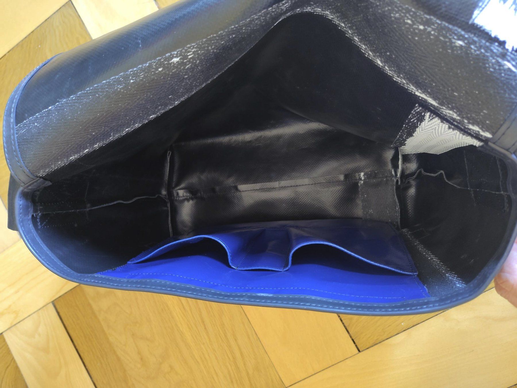 Freitag Borse: Tasche Freitag F42 surfside Schwarz uni – Usato da Bern venduto da giebi 4