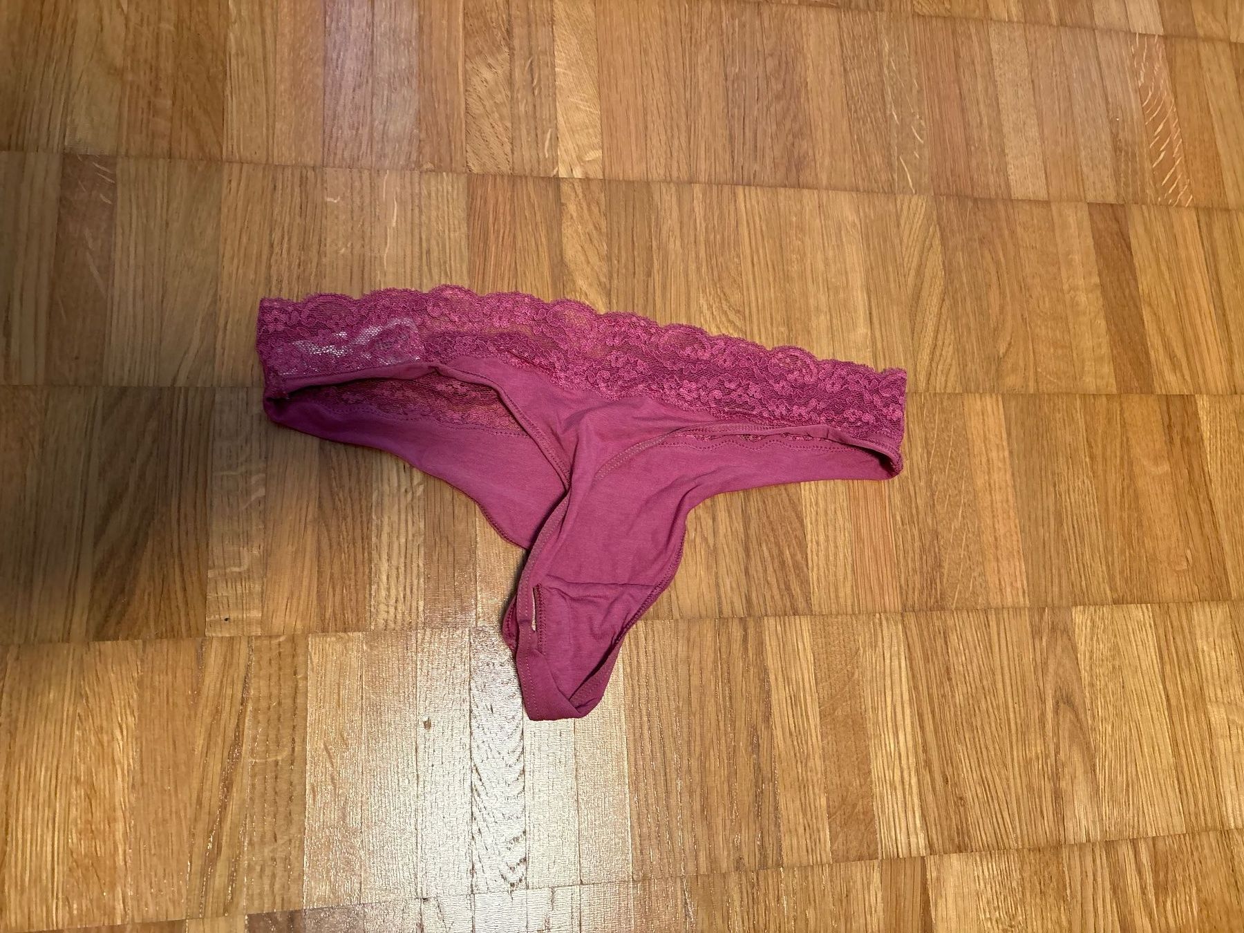 Sonstige Unterwäsche: Sexy Spitzen-String, Next, Gr. 38 – Gebraucht aus Winterthur von Sunshine143 2
