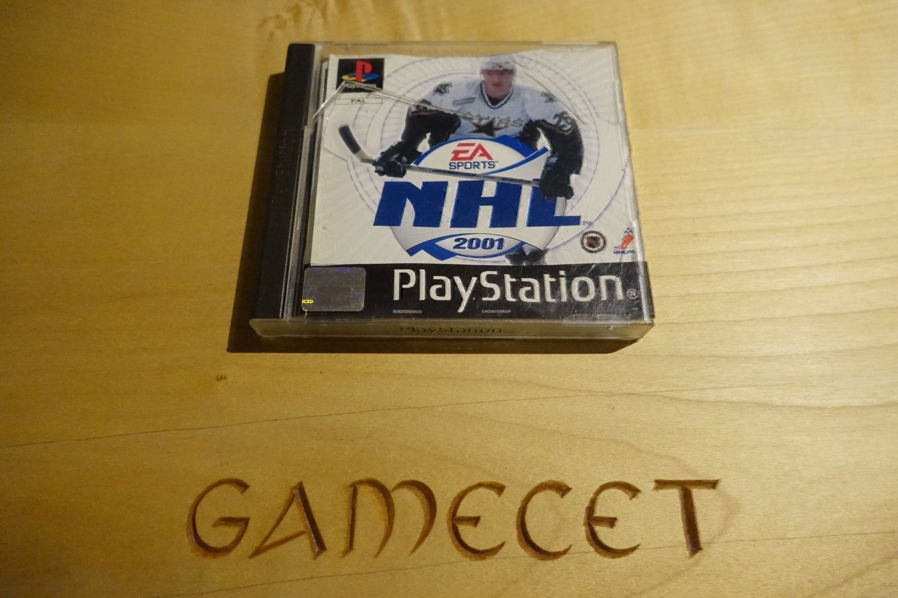 Giochi: NHL 2001 – Nuovo e nell'imballaggio originale da Steinach venduto da Gamecet