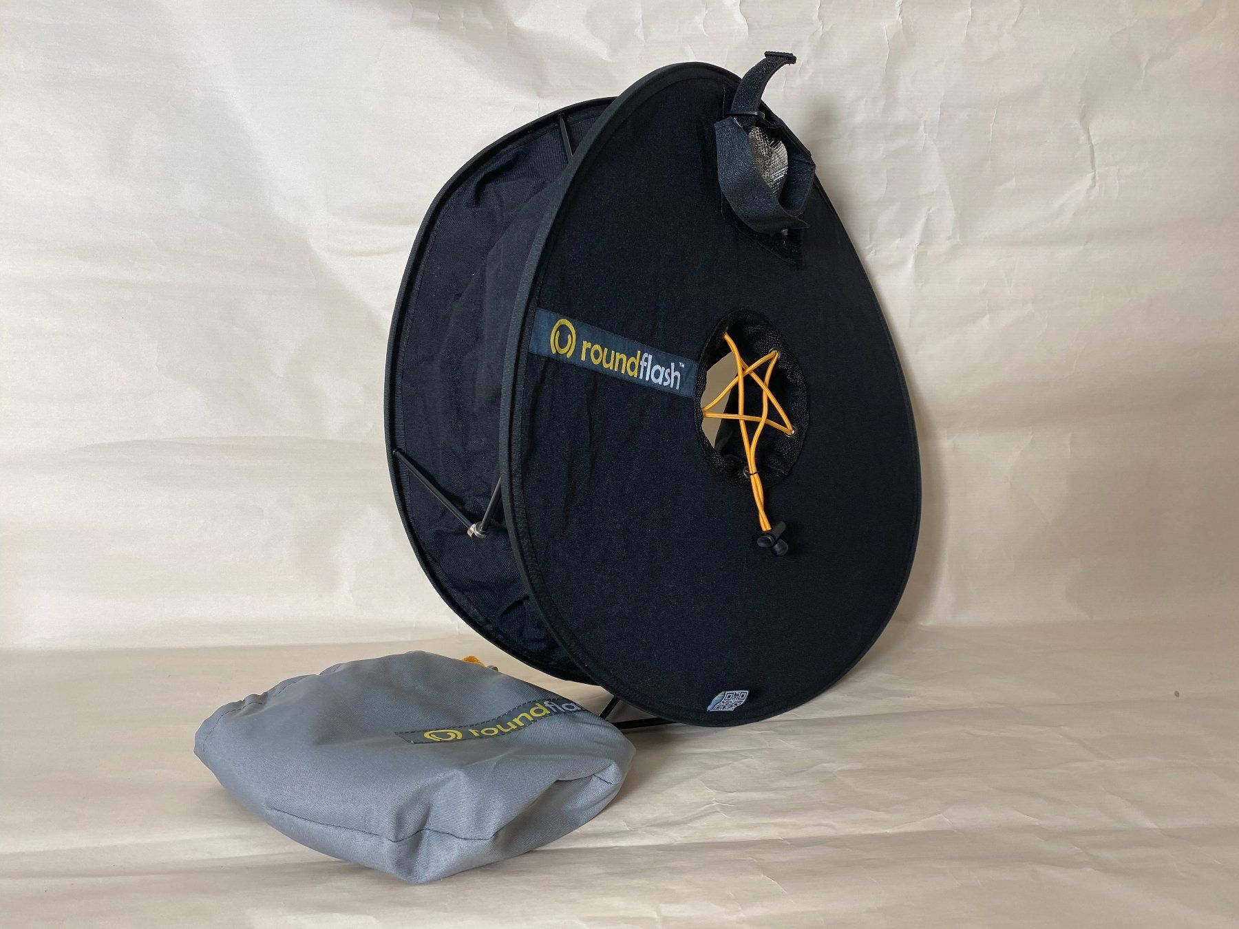 Diffusori di oli essenziali: Softbox - Blitzlicht-Diffusor – Usato da Meggen venduto da Bjschmid 1