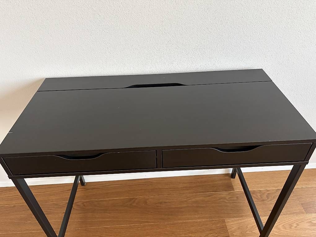 Scrivanie: Schreibtisch Ikea schwarz – Usato da birr venduto da vde_6522 2