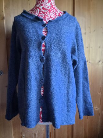 Finesse Strickjacke Damen Grösse M/L Wolle schönes blau