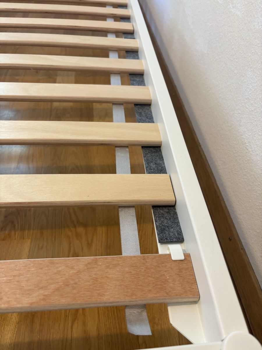 Ikea Lattenroste: IKEA Vevelstad bed frame white 90x200 cm – Neu (gemäss Beschreibung) aus Zürich von joan.lafuente 1