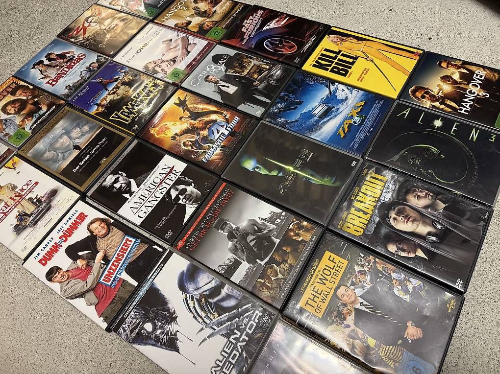 Tutti i DVDs: 25 Stk. DVD Filme – Usato da Uster venduto da cynale 1