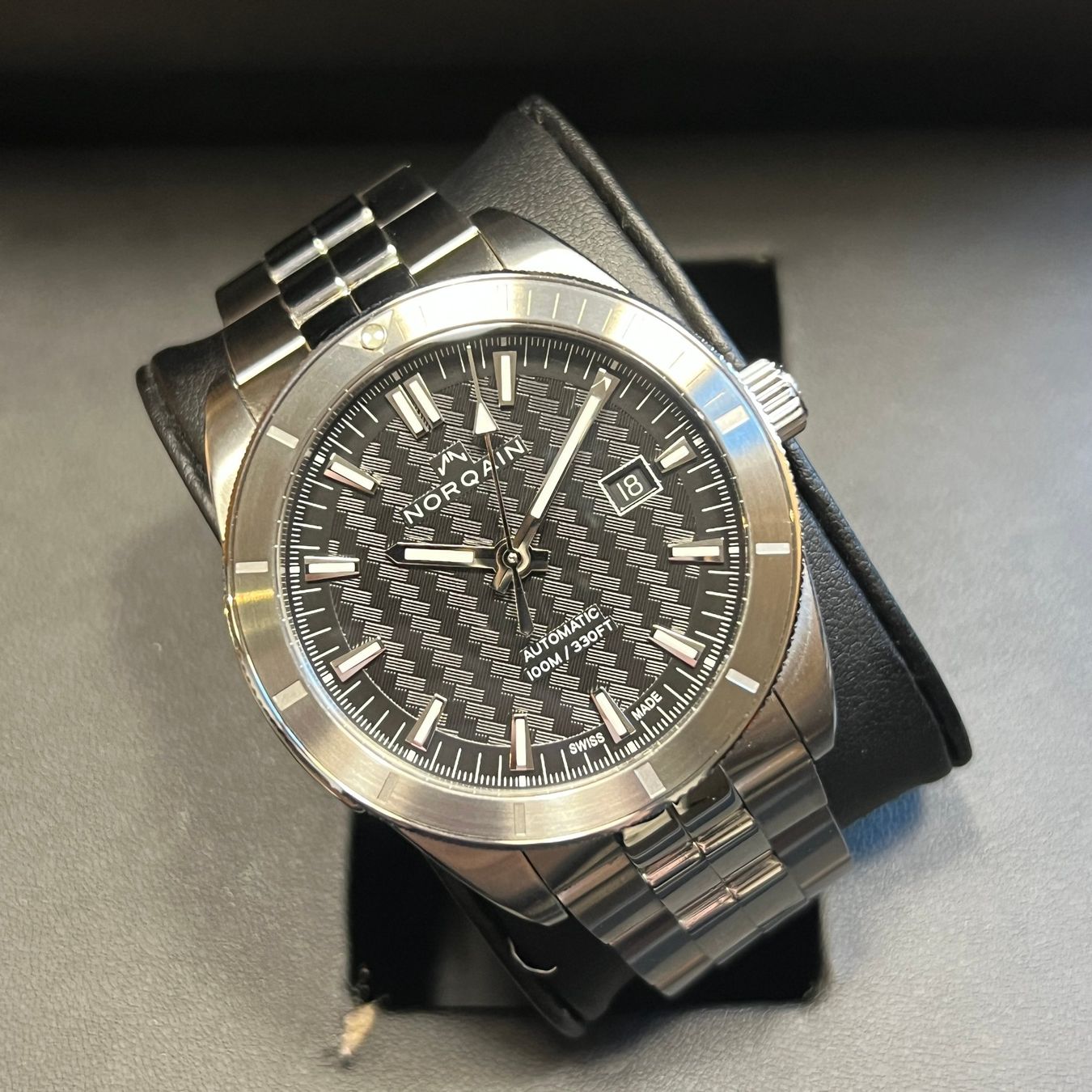 Norqain Orologi: Norqain Automatic Date Full Set N1000S01A/BJ101/102S – Usato da Carouge GE venduto da Watchaser 6
