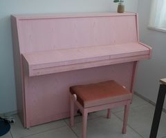 Ed. Seiler Klavier in Rosa (inkl. passendem Hocker), 115