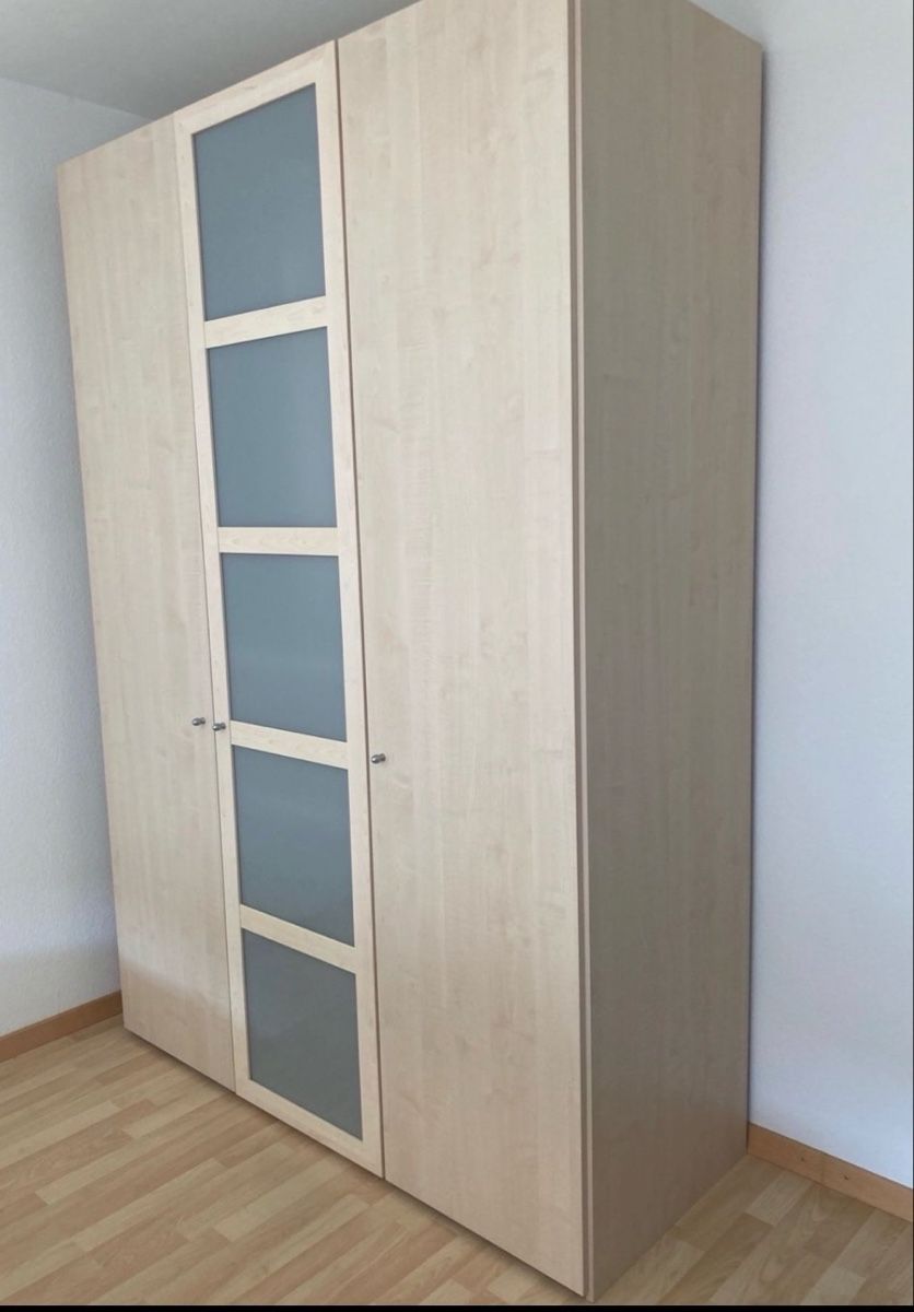 Armadi: Kleiderschrank in gutem Zustand – Usato da Spreitenbach venduto da aka_b56q 2