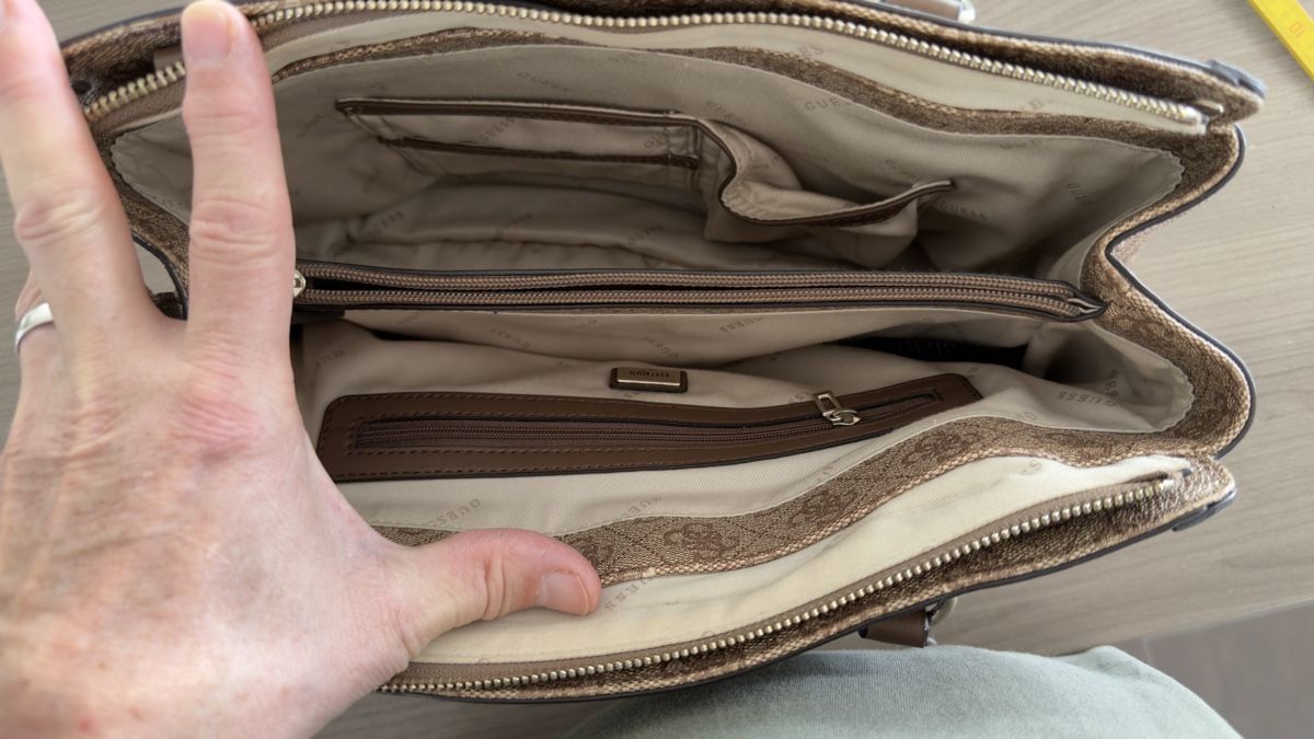 Guess Borse da donna: Sac à main Guess – Usato da Fey venduto da trips.68 2