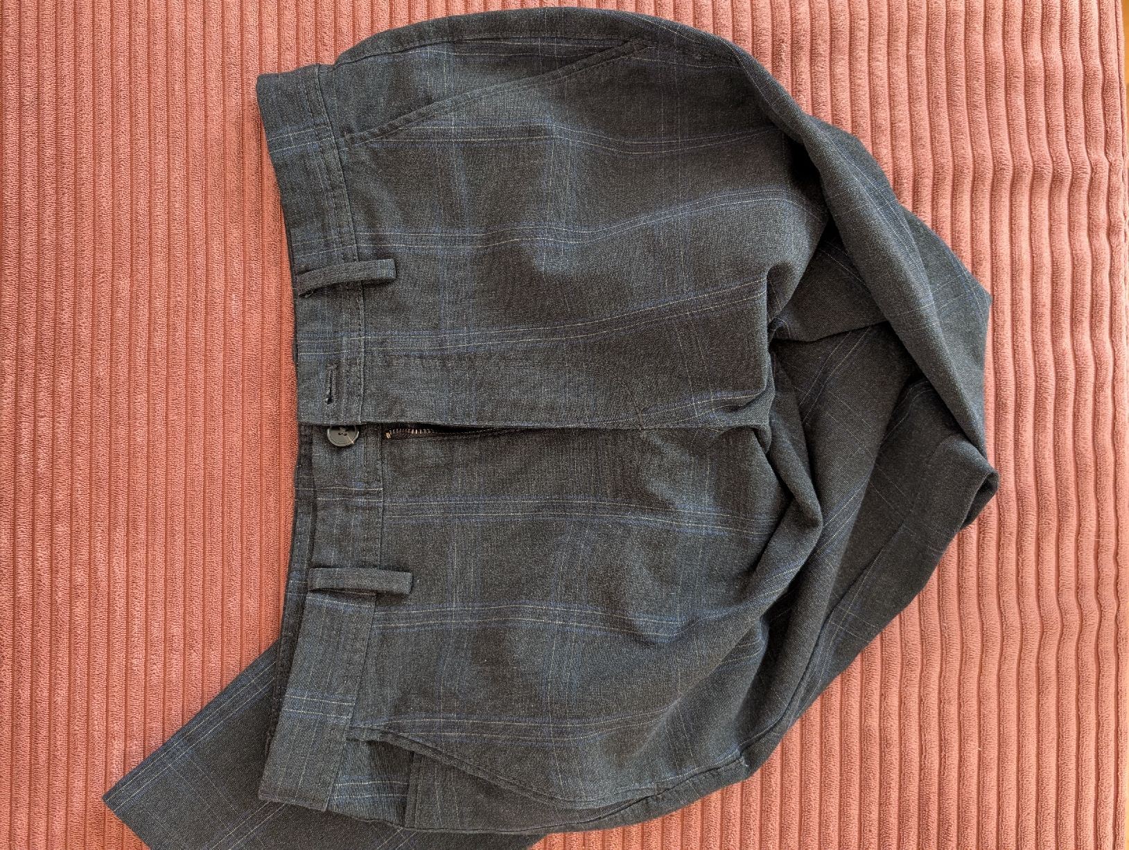 Zara Pantaloni: Stoffhose Zara Size 30 – Usato da Zürich venduto da StoC 1