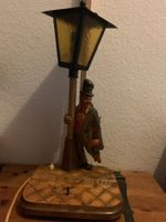 Laternensteher, handgeschnitzte Laterne mit Musikspiel