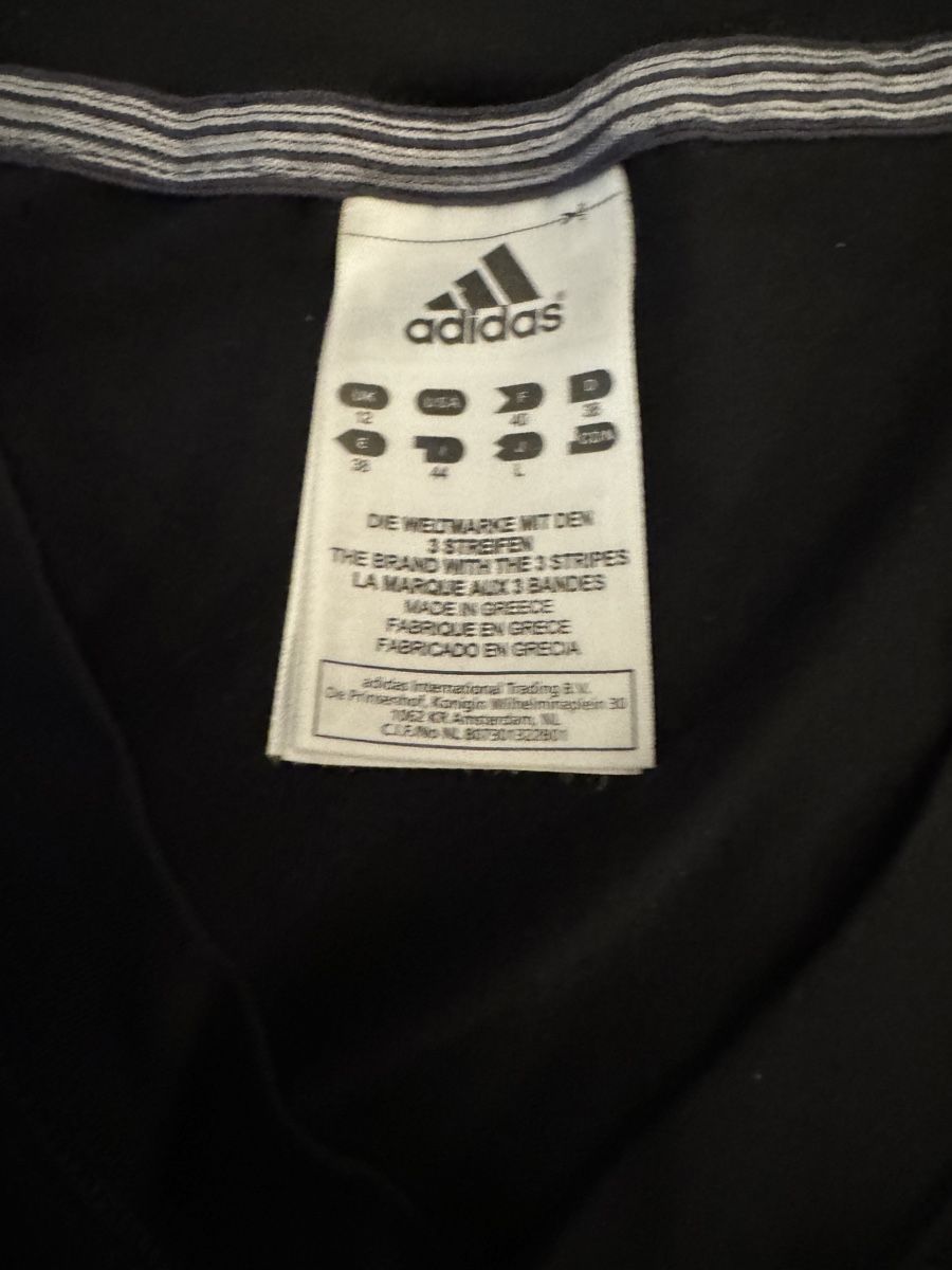 T-shirt: Addidas Vintage shirts – Usato da Basel venduto da sch_9g6x 4