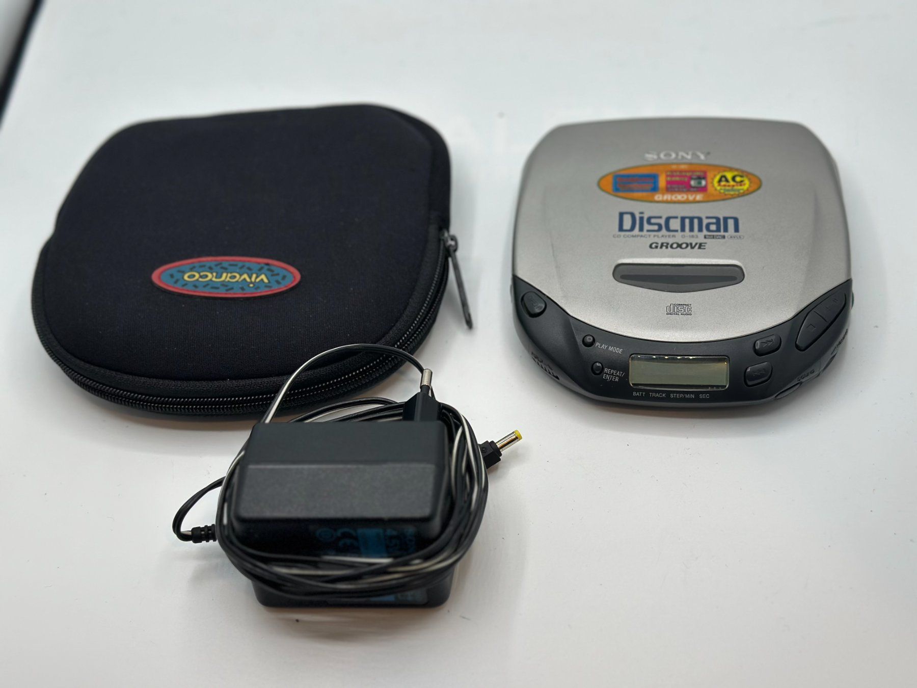 Grundig Lettore multimediale portatile: Sony 3 Discman Baladeur CD Portable Player + Test OK ! – Usato da Genève venduto da inc_9vgv