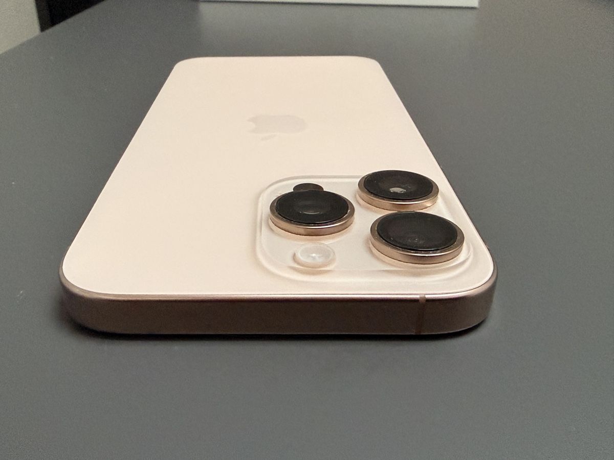 Apple Telefoni cellulari / Smartphones: Iphone 16 Pro Max - 256GB – Nuovo (secondo la descrizione) da Felben-Wellhausen venduto da 9506 1