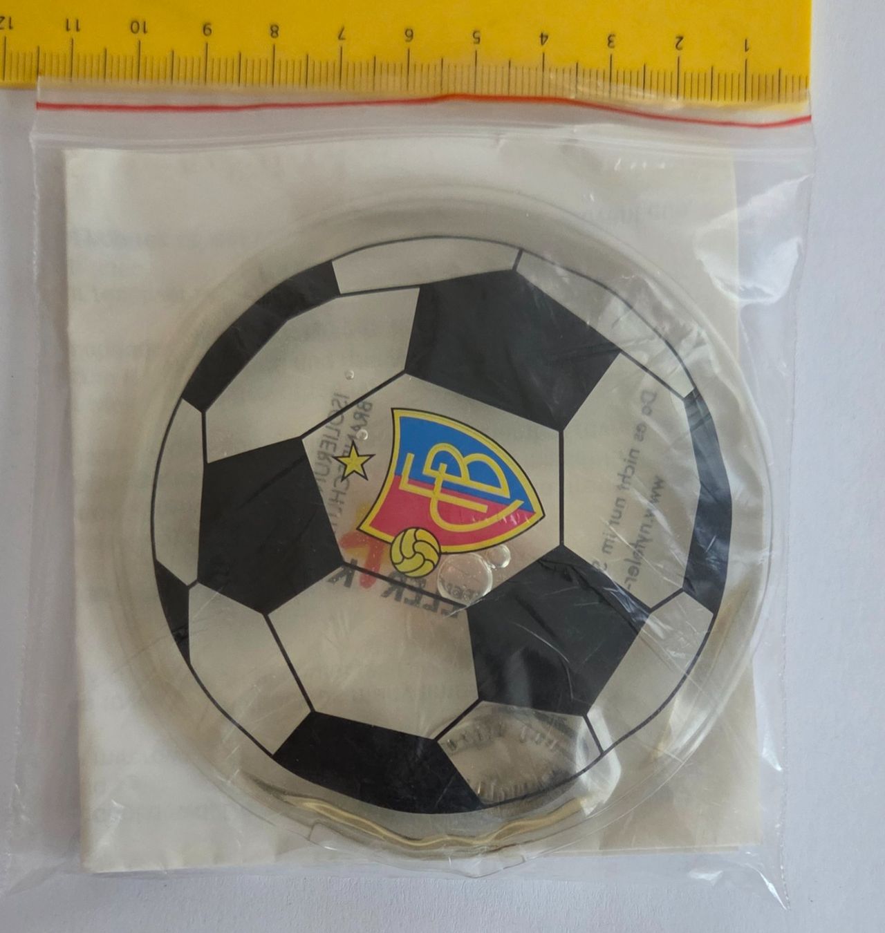 Sonstige Kleidung & Accessoires: FCB, FC Basel Wärmekissen – Neu und originalverpackt aus Möriken AG von Mavo 2