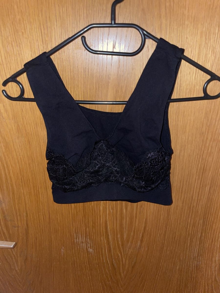 Altra biancheria intima: BH Schwarz mit Spitze – Usato da Lenk im Simmental venduto da banane50626