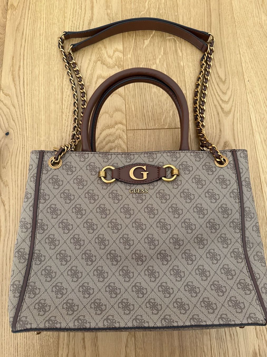 Guess Taschen für Damen: NEU! Guess Handtasche mit Staubbeutel – Neu und originalverpackt aus Schönenwerd von d.chiara 2