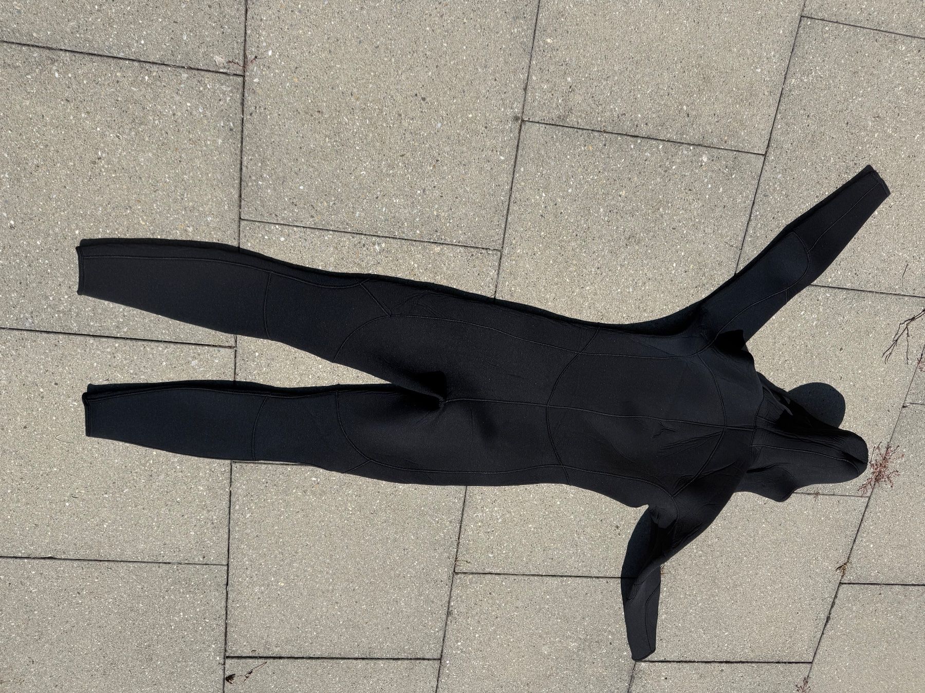 Combinaisons de plongée: wetsuit neoprene 5.5mm - M 165-175 – D'occasion à Zürich par ant_97dj 2