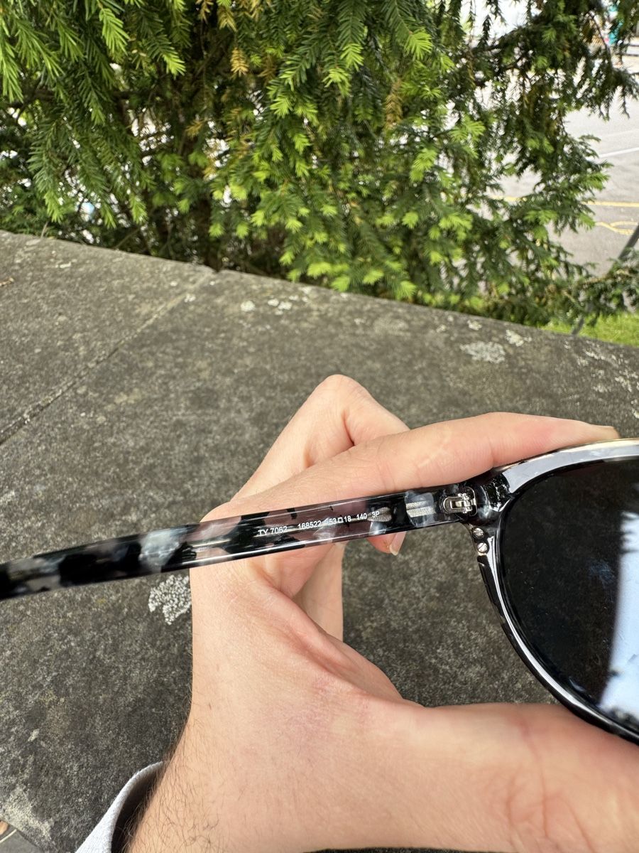 Occhiali & Lenti: Tory Burch Polarized Sunglasses Vintage – Usato da Effretikon venduto da rus_2l2p 9
