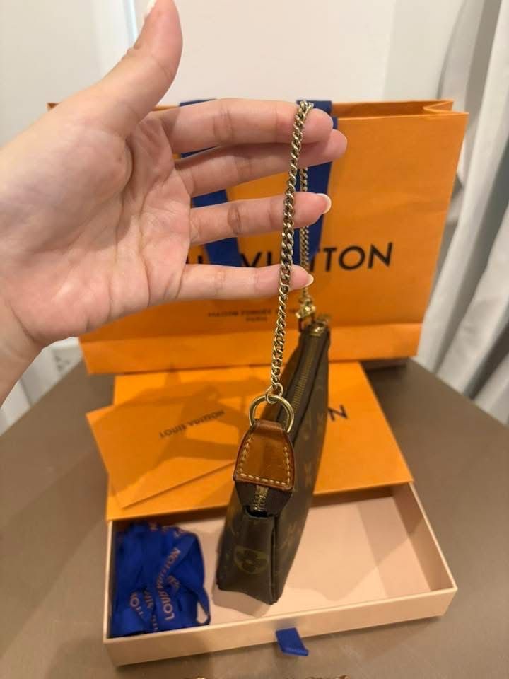 Louis Vuitton Borse da donna: Louis Vuitton mini Pochette Monogram full set – Usato da Widnau venduto da Pukpan_99 1