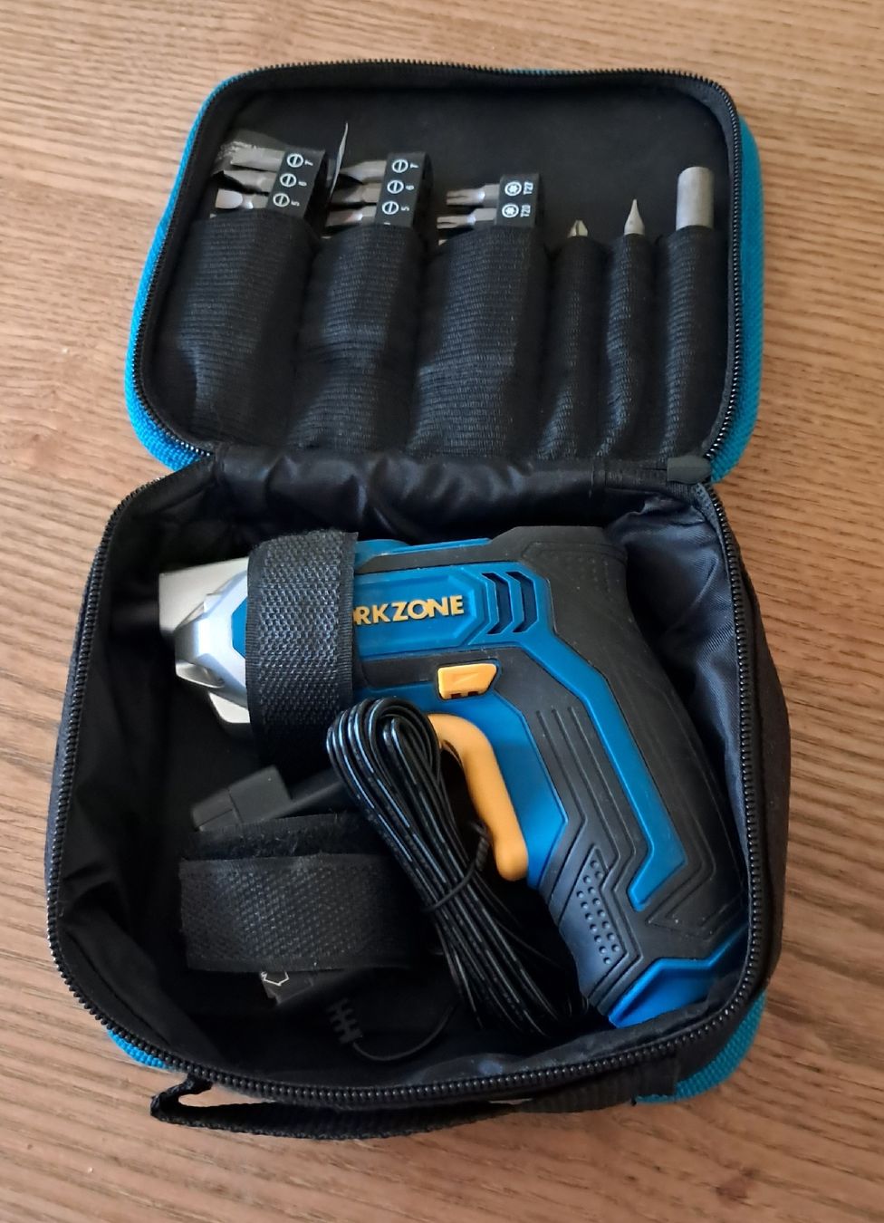 Tutti gli attrezzi: Workzone Akku- Schraubendreher Set – Usato da Adlikon b. Andelfingen venduto da Kraemse 2