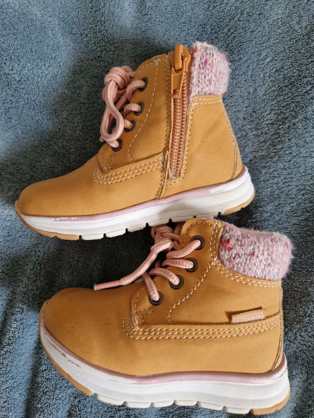 Fila Scarpe per ragazze: Schuhe FILA grösse 21 – Usato da Heimberg venduto da Eleanor20 2