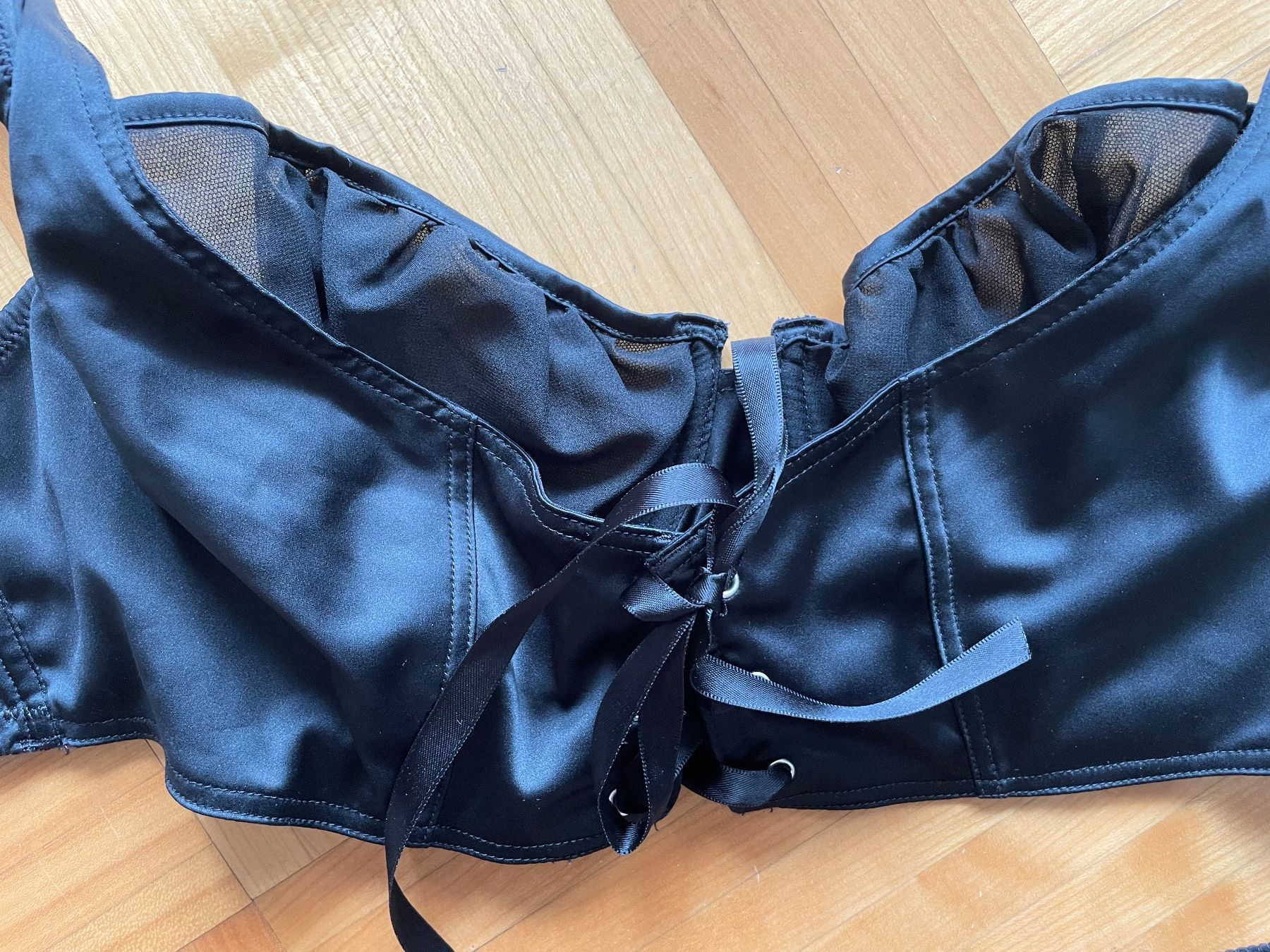 Altra biancheria intima: Dessous-Set | Chantal Thomas 85 D (String Gr. 42), schwarz – Usato da Balzers venduto da Golf-Lady 2