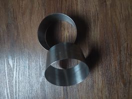 18 Stahlringe  Durchmesser 9 cm hoch 5 cm