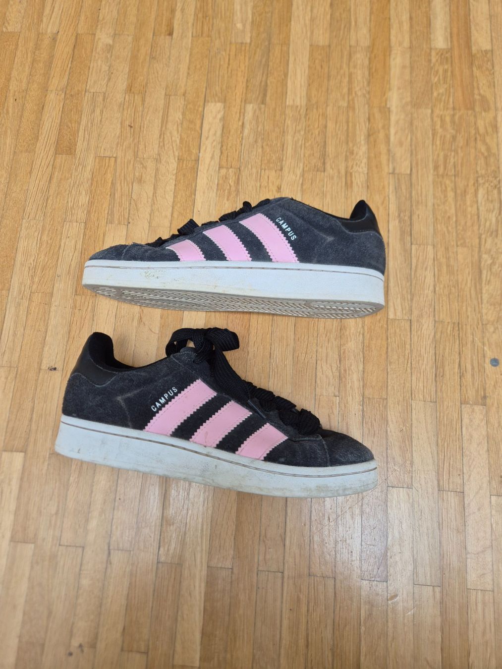 Adidas Scarpe da donna: Adidas Campus, Grösse 40 2/3 – Usato da Wettingen venduto da Lenny15