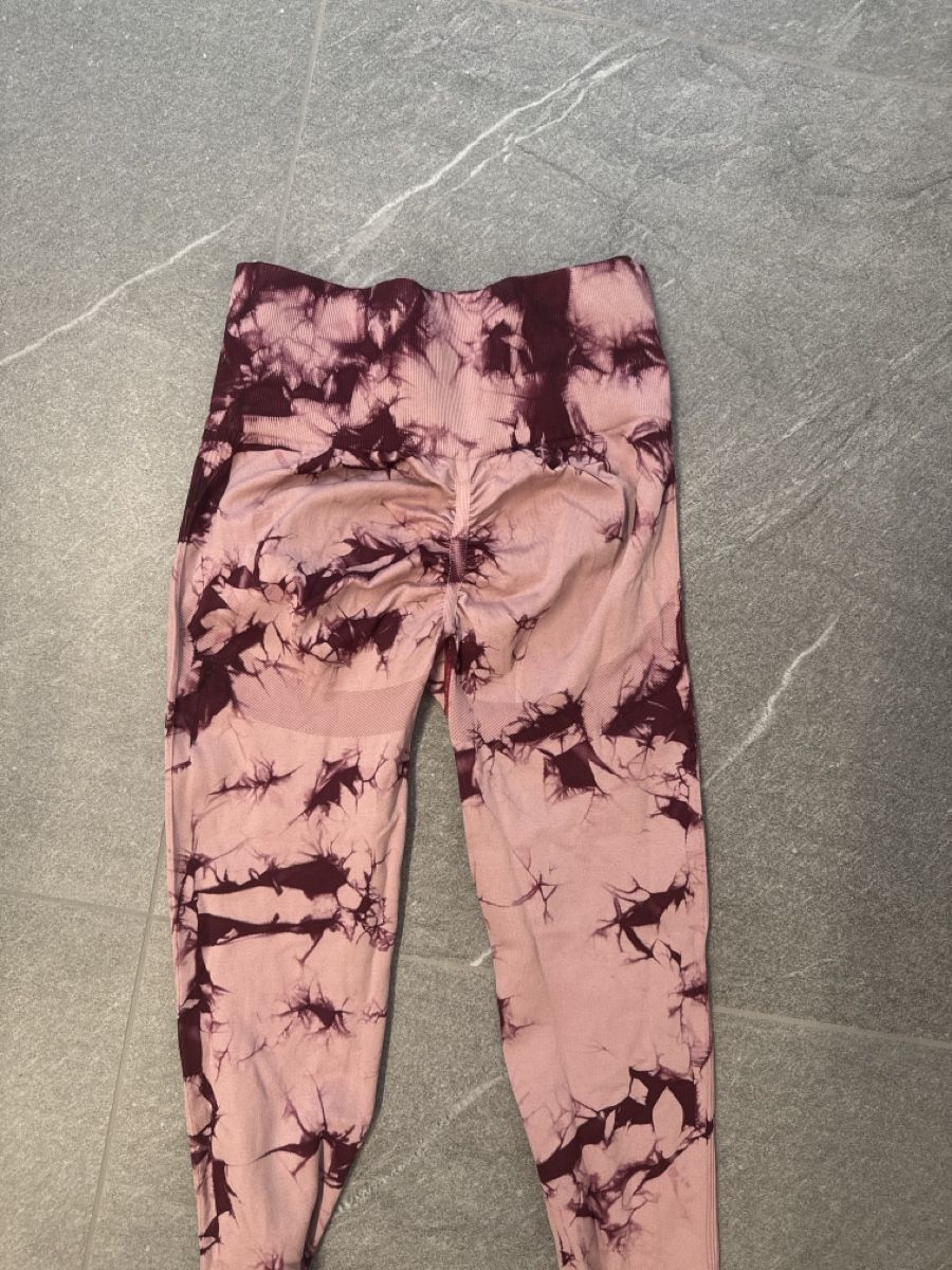 Leggings: Push up leggings size S  – Usato da Porza venduto da kaj_d5q7 1